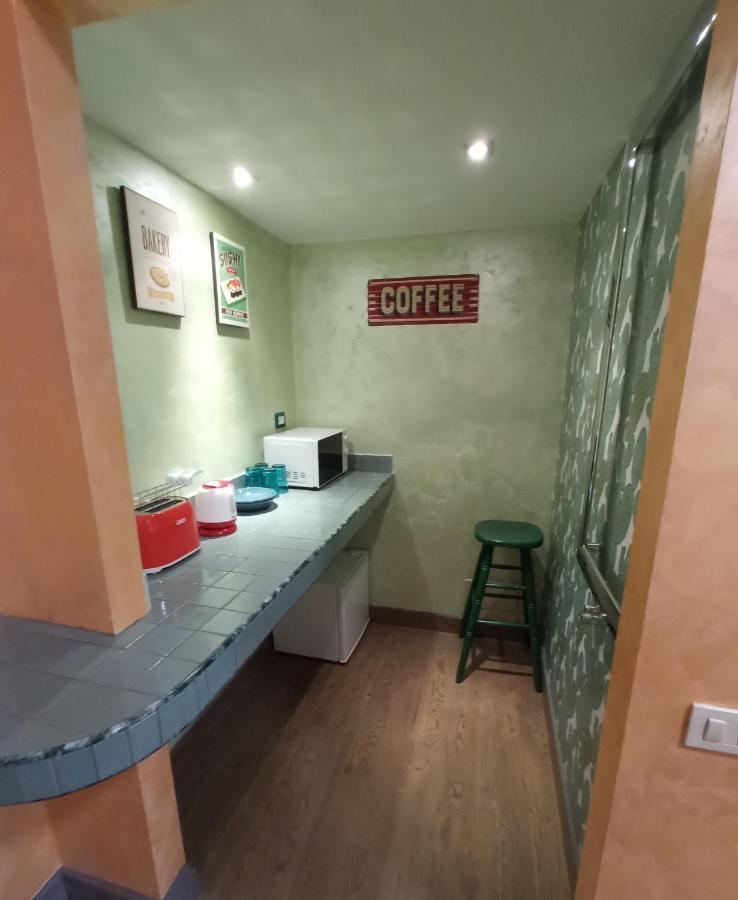 C&E Suites Roma 리도디오스티아 외부 사진